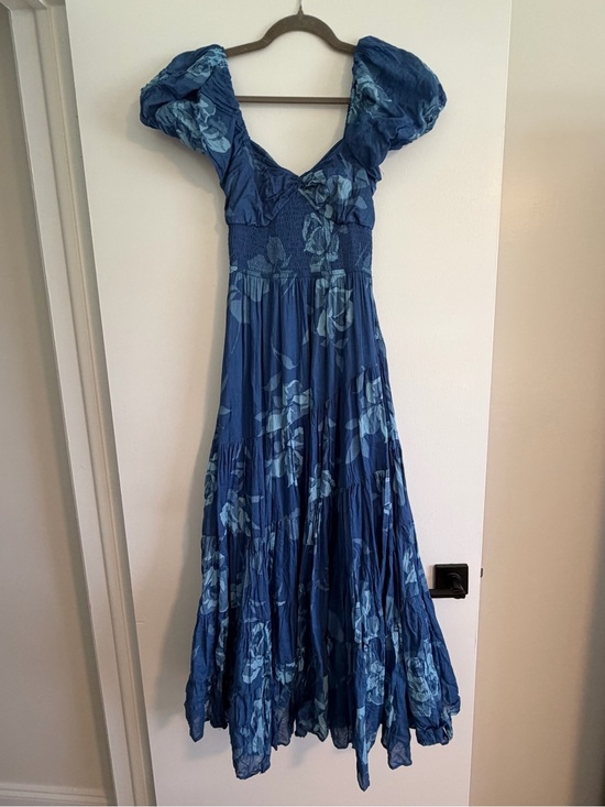 Free People Dresses & Skirts - Free People Blue Floral Maxi Dress with Puff Sleeves